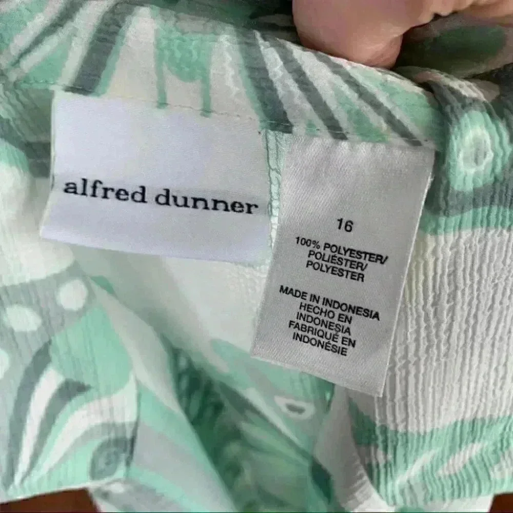 Alfred dunner top size 16 mint green white butterfly button down Y2K vintage
